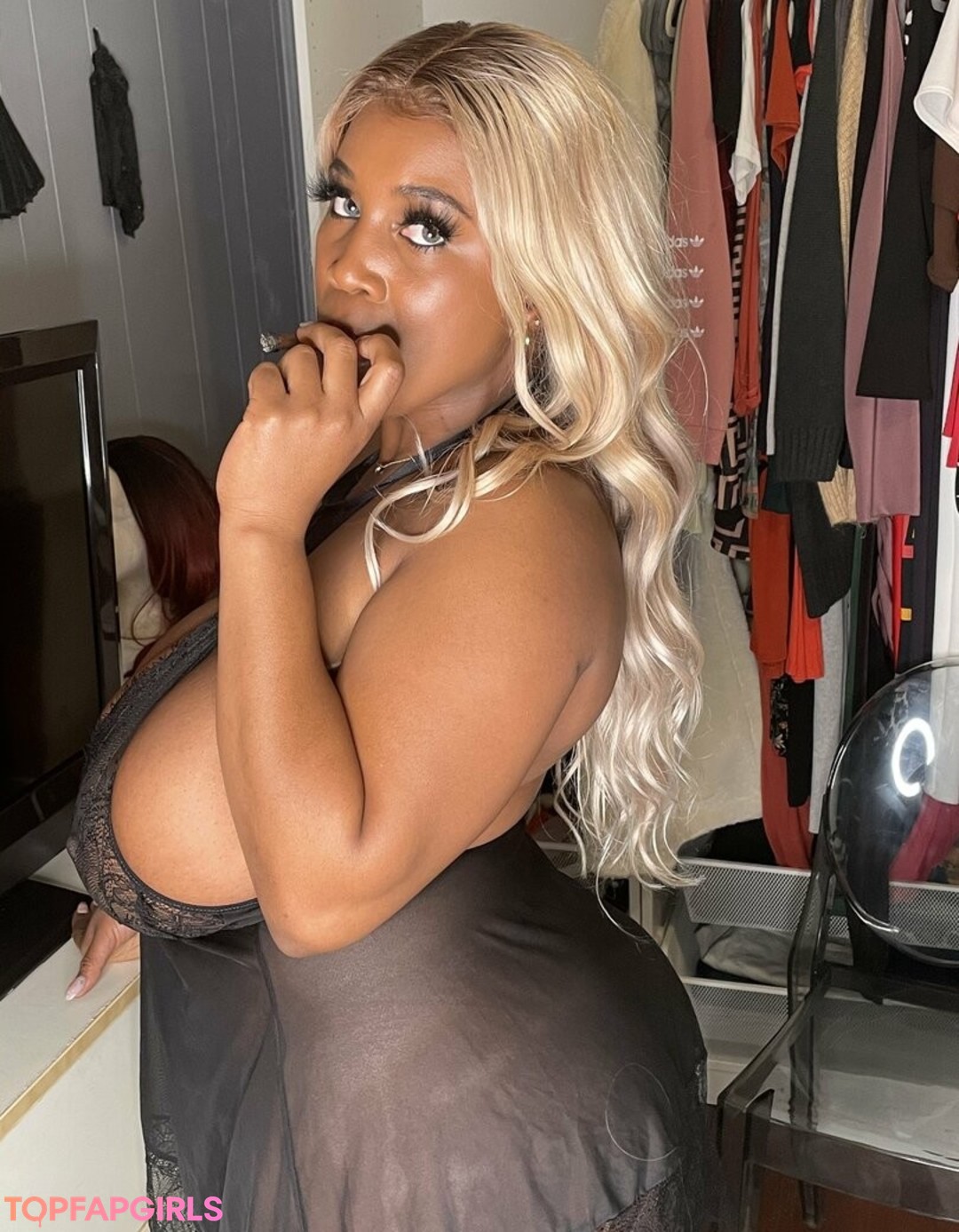 Foto di nudo di fuga di OnlyFans di Clubmaseratixxx #137 Foto di nudo di fuga di OnlyFans di Clubmaseratixxx #137