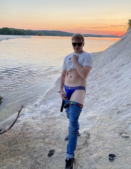Foto di nudo di fuga di OnlyFans di Justmyless