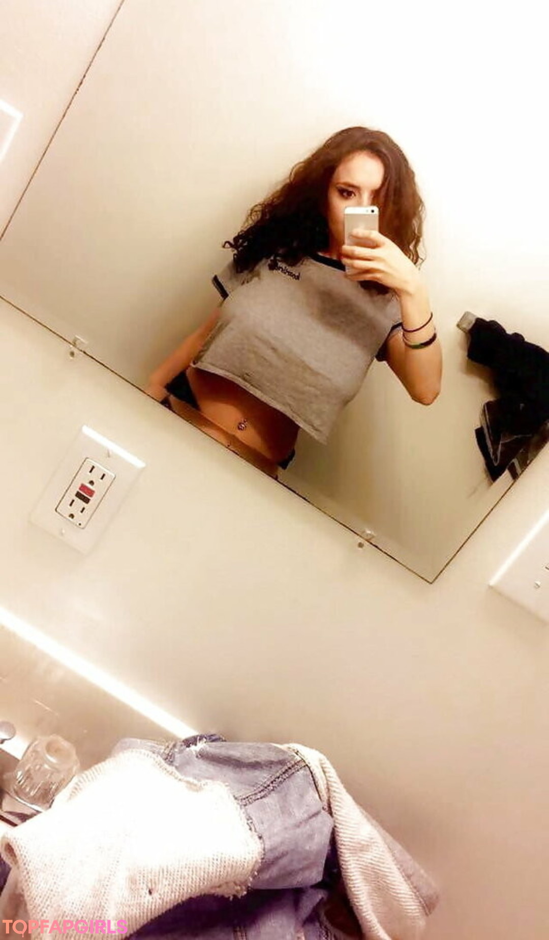 Foto di nudo di fuga di OnlyFans di Laura Marie #460 Foto di nudo di fuga di OnlyFans di Laura Marie #460