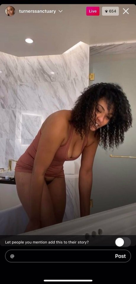 Foto di nudo di fuga di OnlyFans di Turnerssanctuary