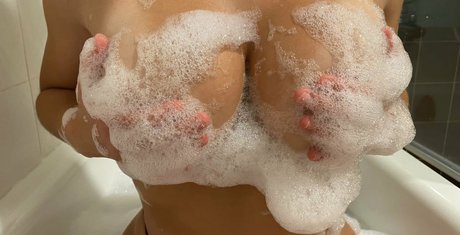 Foto di nudo di fuga di OnlyFans di Redmil