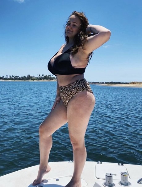 Autumn Lee