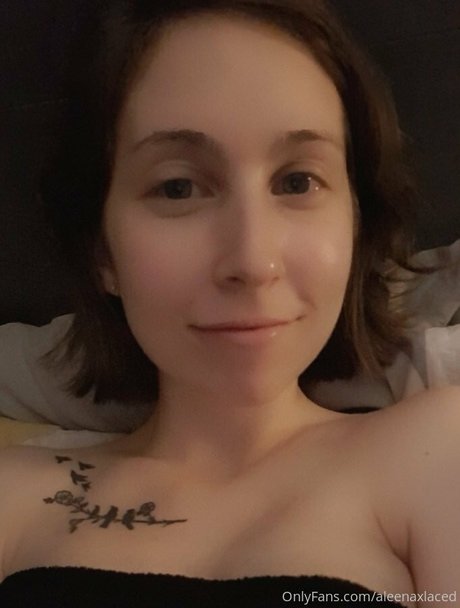 Aleenaxlaced
