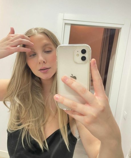 Foto di nudo di fuga di OnlyFans di Stina