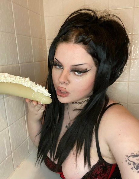 Foto di nudo di fuga di OnlyFans di Freeelitagrey