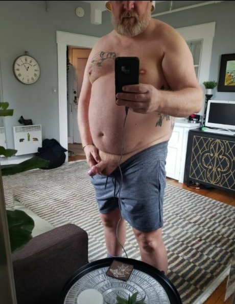 Foto di nudo di fuga di OnlyFans di Bearinheat