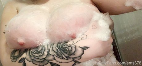 Foto di nudo di fuga di OnlyFans di Emily Gillick