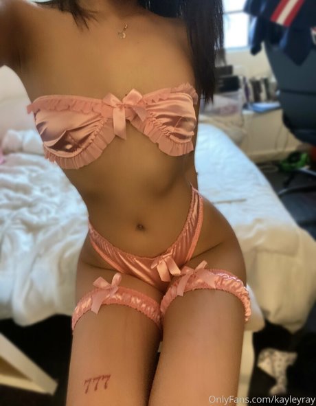 Foto di nudo di fuga di OnlyFans di Kayleyray