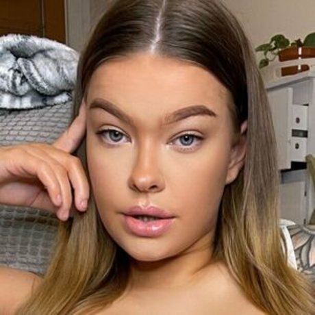 Foto di nudo di fuga di OnlyFans di Savannah Jade