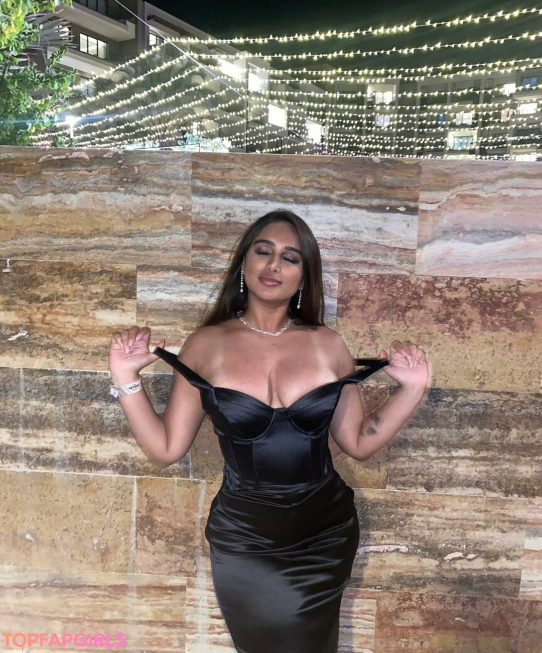Foto di nudo di fuga di OnlyFans di Therealmeghnaa #23 Foto di nudo di fuga di OnlyFans di Therealmeghnaa #23