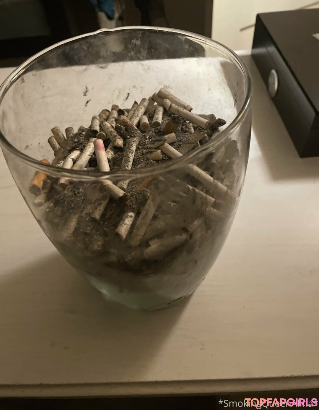 Foto di nudo di fuga di OnlyFans di Smokingqueenalina #5 Foto di nudo di fuga di OnlyFans di Smokingqueenalina #5