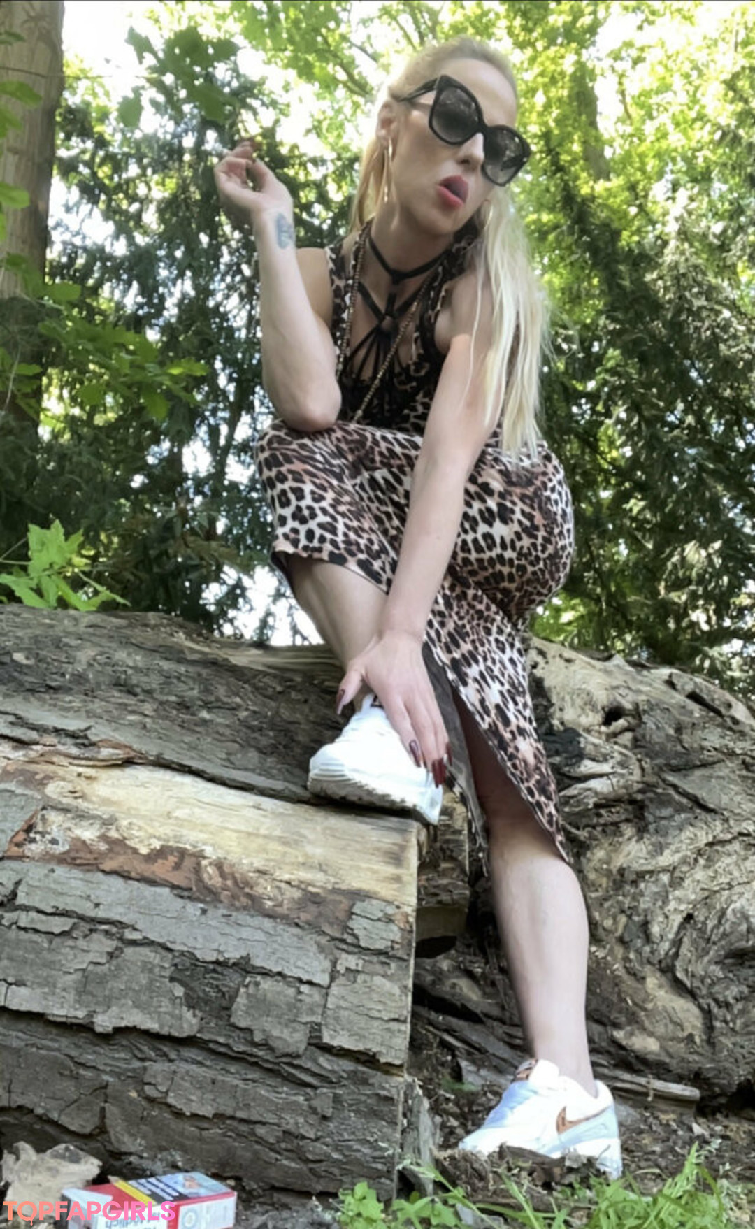 Foto di nudo di fuga di OnlyFans di Smokingqueenalina #56 Foto di nudo di fuga di OnlyFans di Smokingqueenalina #56