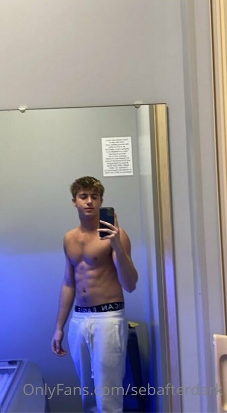 Foto di nudo di fuga di OnlyFans di Sebafterdark