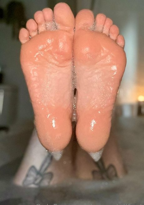 Yourdollfeet