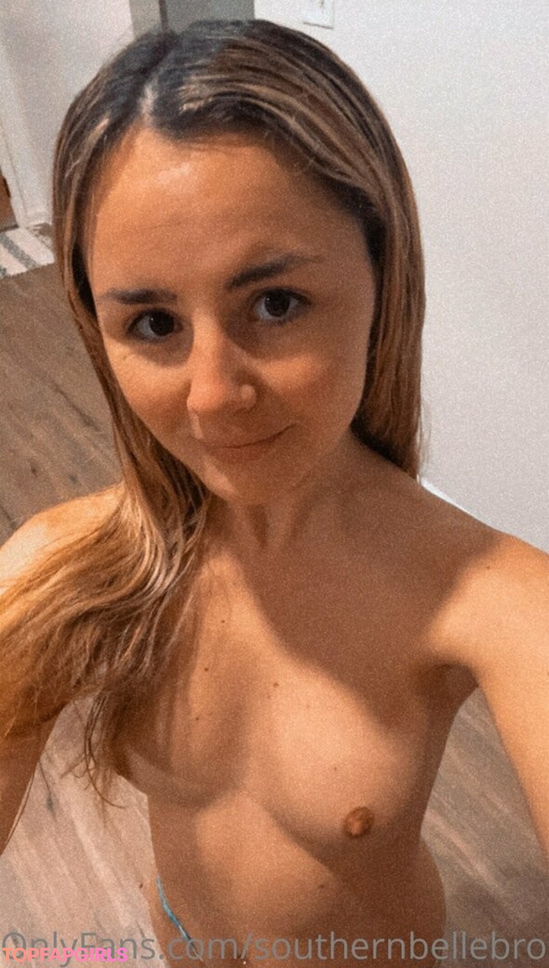 Foto di nudo di fuga di OnlyFans di Southern Belle Brook #64 Foto di nudo di fuga di OnlyFans di Southern Belle Brook #64