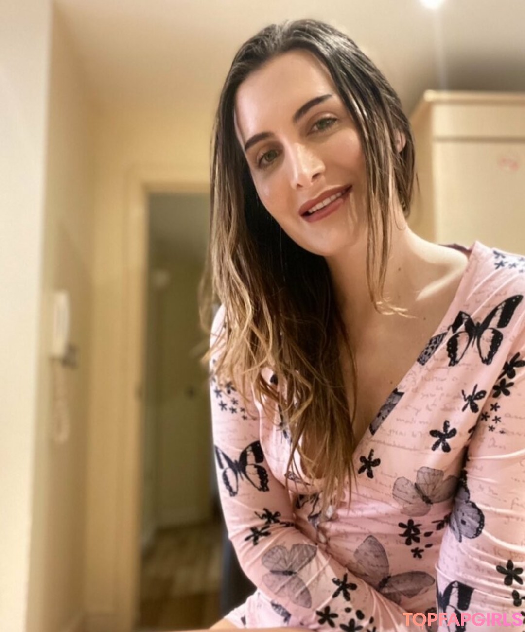 Foto di nudo di fuga di OnlyFans di Britishmeghanspice #87 Foto di nudo di fuga di OnlyFans di Britishmeghanspice #87