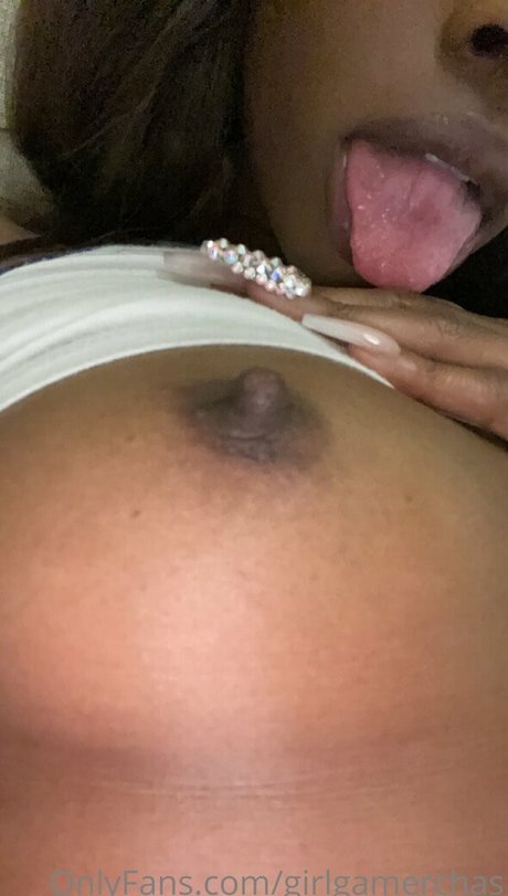 Foto di nudo di fuga di OnlyFans di Girl Gamer Chas