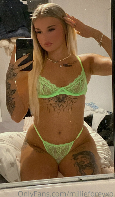 Foto di nudo di fuga di OnlyFans di Millieforeyxo