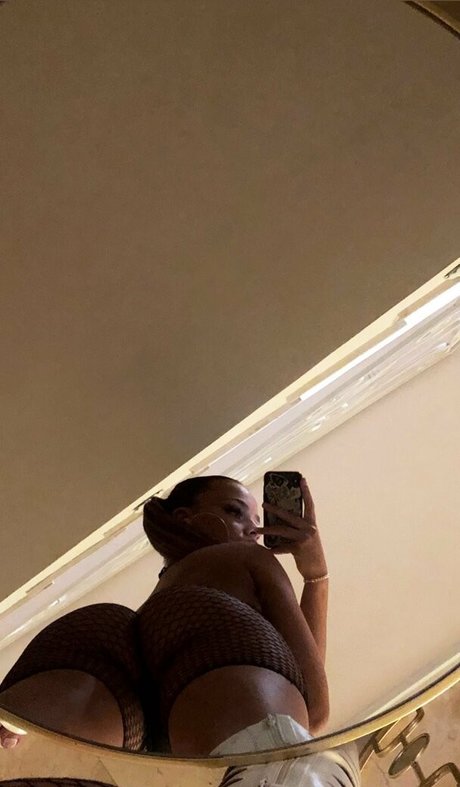 Foto di nudo di fuga di OnlyFans di Queendee113
