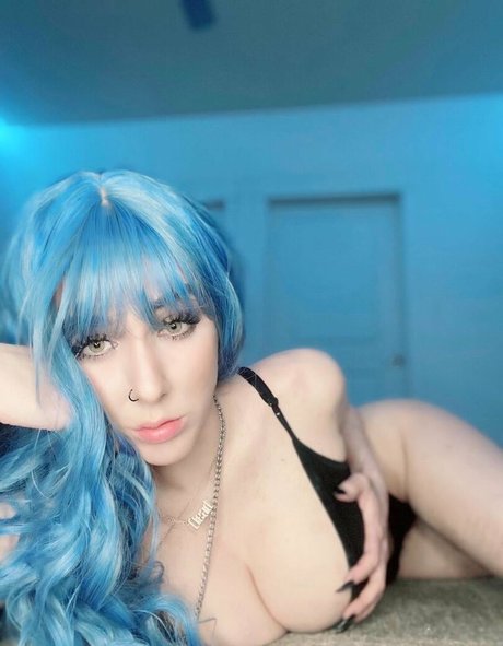 Foto di nudo di fuga di OnlyFans di Itsravenroses