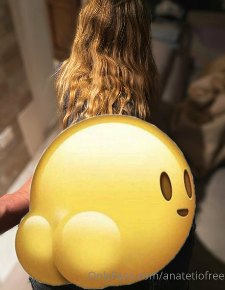 Foto di nudo di fuga di OnlyFans di Anatetiofree