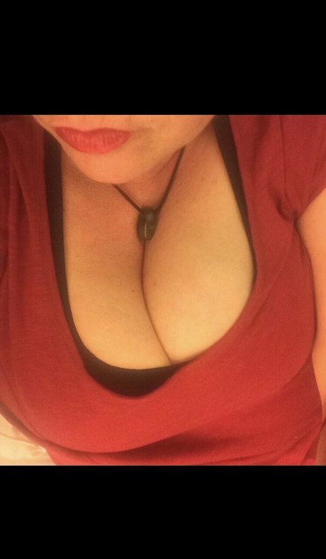 Foto di nudo di fuga di OnlyFans di Wholelottacurves
