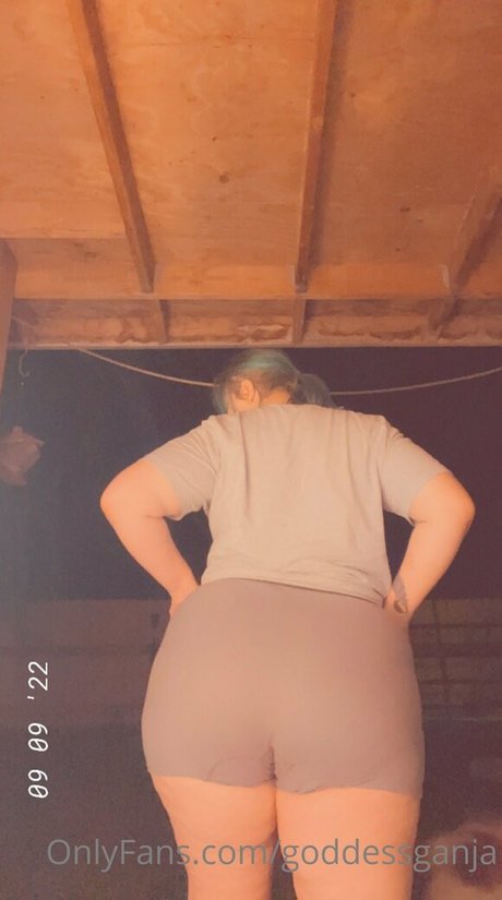 Foto di nudo di fuga di OnlyFans di Goddessganja
