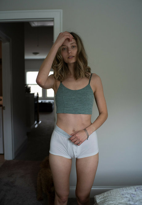 Cait Del Mar