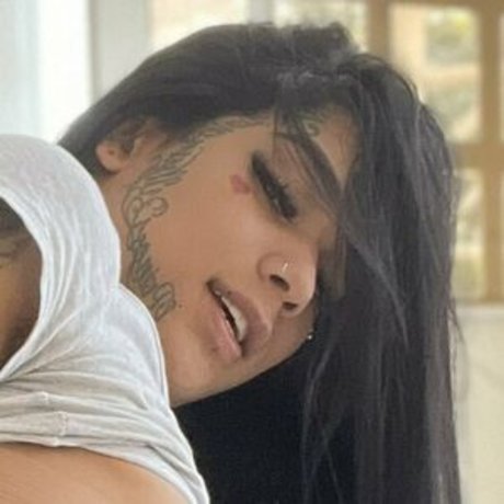 Foto di nudo di fuga di OnlyFans di Vaiolett Ospina Valencia
