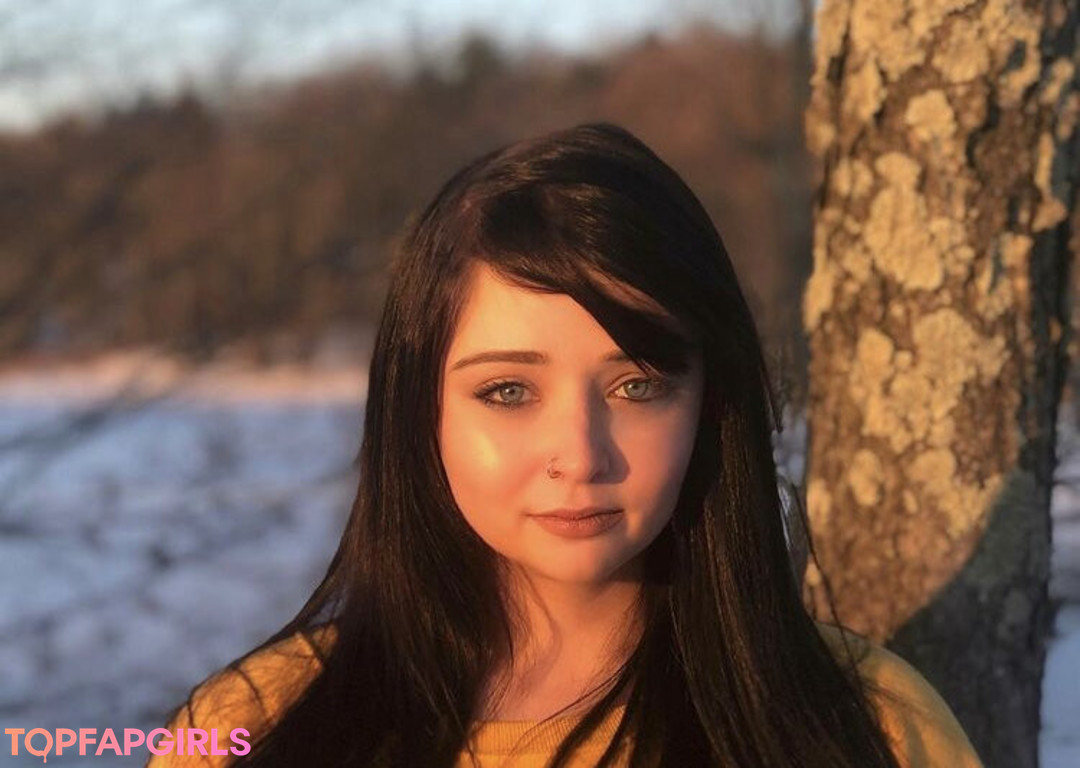 Foto di nudo di fuga di OnlyFans di Emaliehall #1 Foto di nudo di fuga di OnlyFans di Emaliehall #1