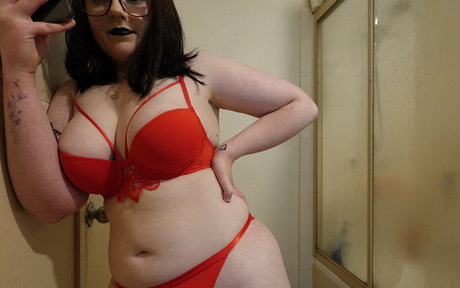 Foto di nudo di fuga di OnlyFans di Emilia123