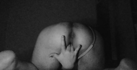 Foto di nudo di fuga di OnlyFans di Mordacia