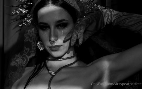 Vickypeachesfree